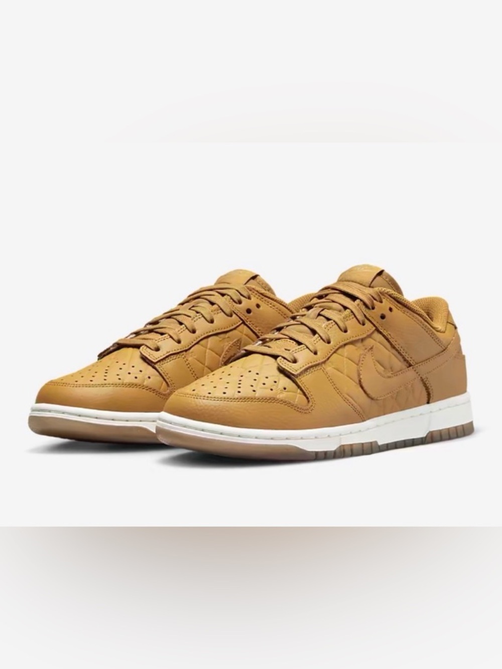 Nike dunks low NWOT